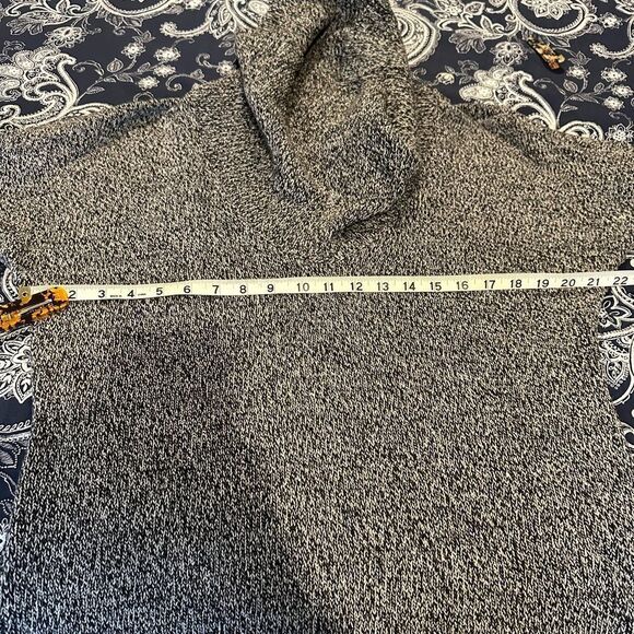 Express Marled Gray Three Quarter Sleeve Cowl Neck Tunic Sweater High Low Hem - Picture 8 of 9